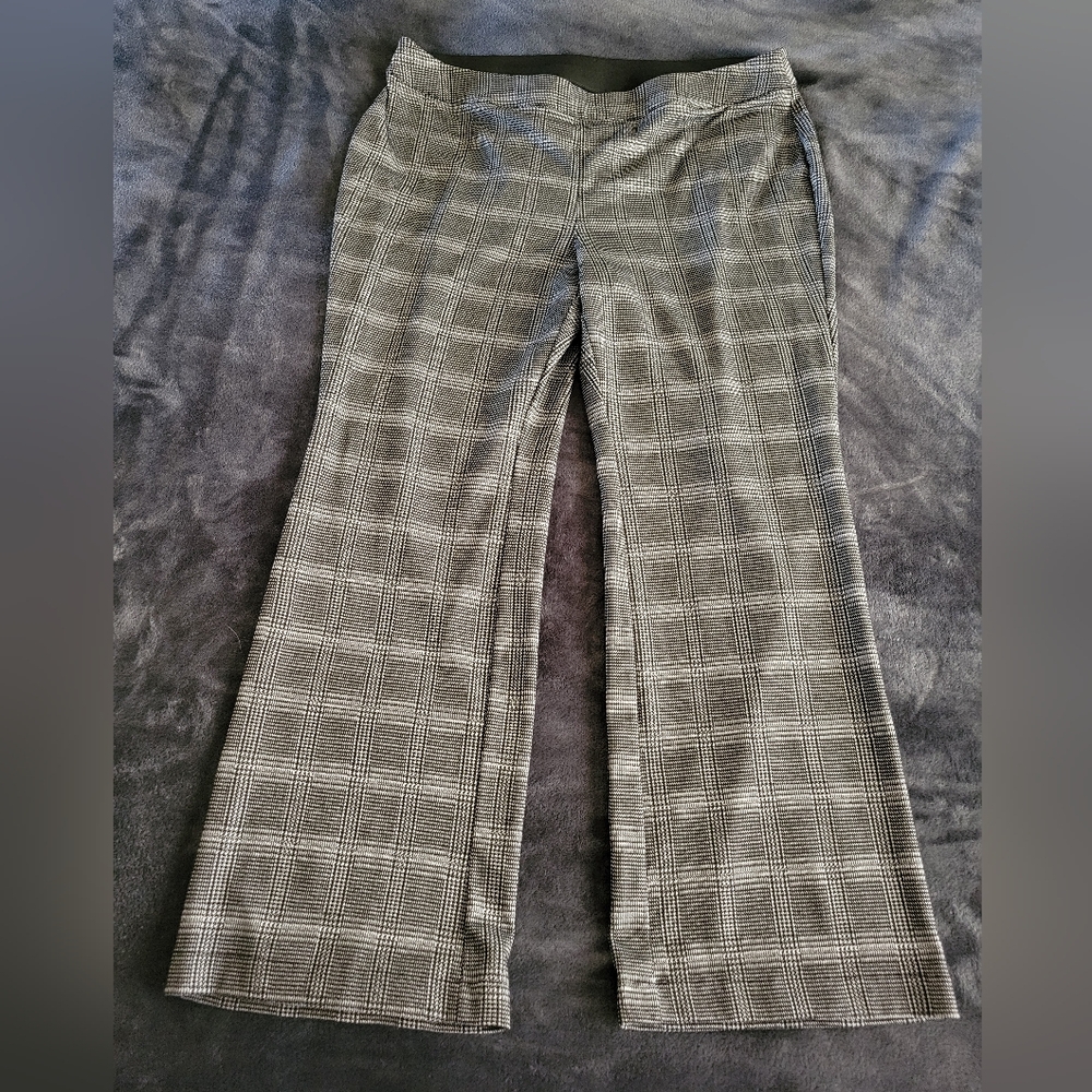 Lane Bryant Women's Checkered Straight Leg Pant